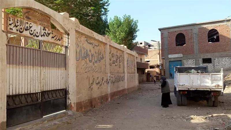 حملة مكبرة لرفع الاشغالات والقمامة حول المدارس وتجريد الطرق بقرى ومدينة الصف بالجيزة