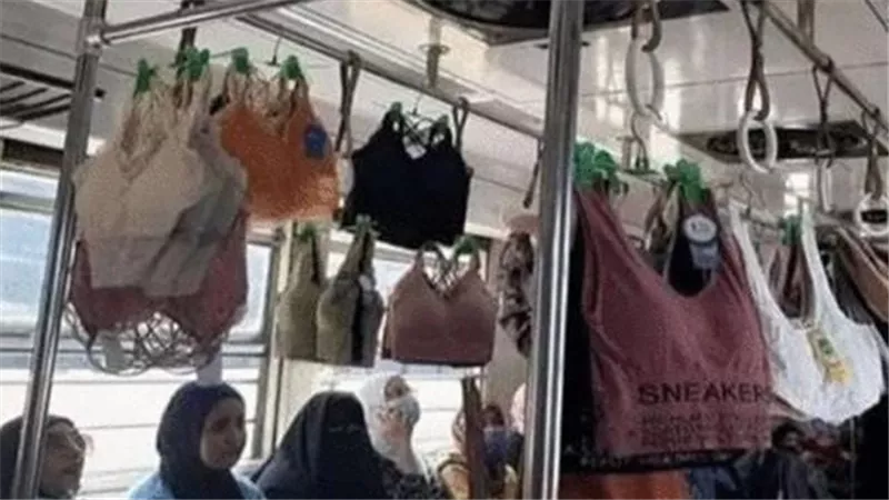 الواقعة التي هزت مواقع التواصل..الداخلية تكشف حقيقة بيع ملابس نسائية بمترو الأنفاق