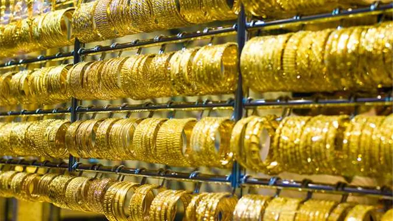 بعد تحركها المفاجيء أمس..أسعار الذهب اليوم الأحد 17-10-2021 