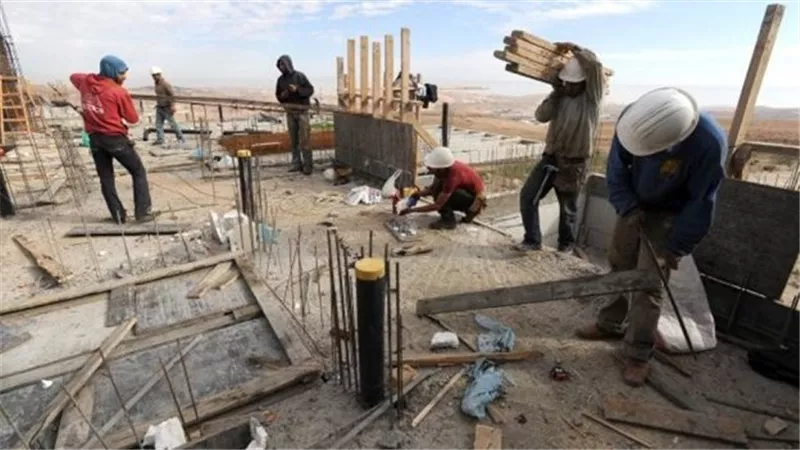 بسبب تصاريح العمل في إسرائيل..استياء فلسطيني على مواقع التواصل الاجتماعي 