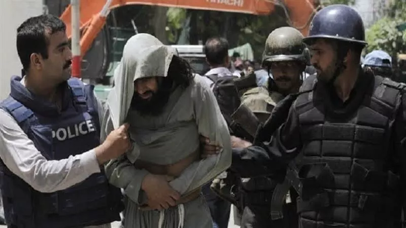 أحدهما تزوجت دون رغبته.. رجل يفعل في ابنتيه وأطفالهما ما لا يتخيله عقل