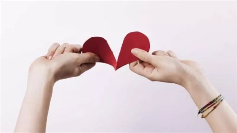 هرب من الزواج..فتاة تطالب شاب بإعادة 12 مليون جنيه بعد إنهاء علاقتهما 
