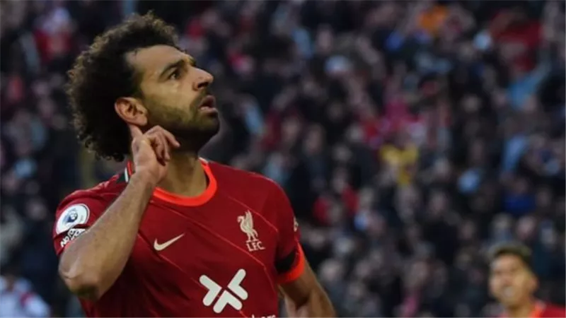 فخر العرب.. تمثال لـ محمد صلاح في العاصمة البريطانية لندن |شاهد