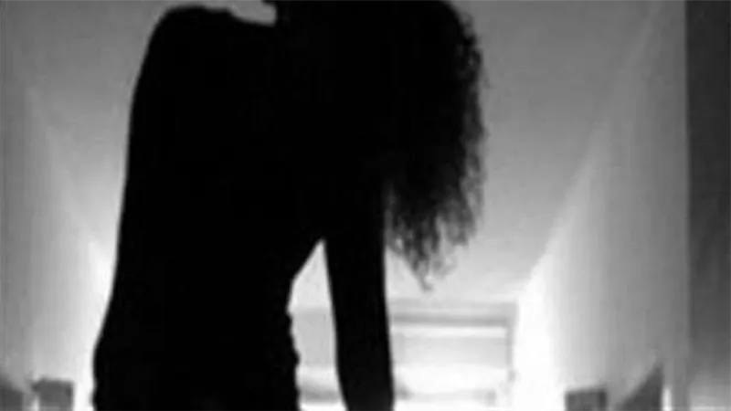 الأسرة تكشف التفاصيل.. فتاة تنهي حياتها شنقا في بولاق الدكرور