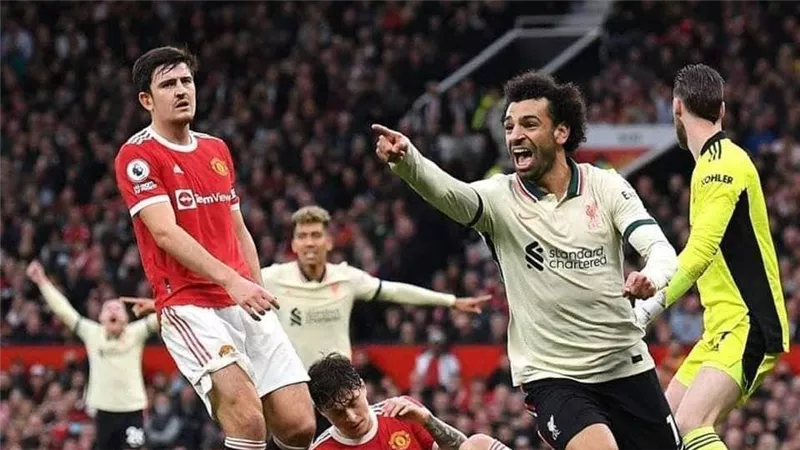 على ملعب أولد ترافورد..أول تعليق لـ محمد صلاح بعد تسجيل هاتريك في شباك اليونايتد 