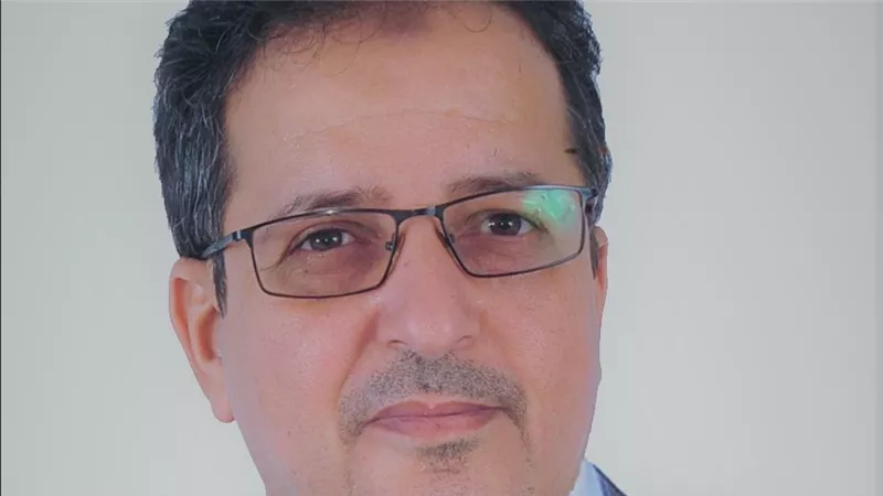 “طينٌ ومطر”للكاتب محمد آيت علو