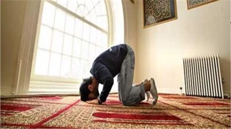 أمران يمحو الله بهما عنك ما مضى..كيف تقضي الصلوات الفائتة؟ 