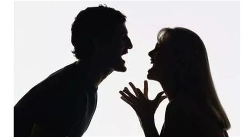 فيسبوك فضحه.. سيدة تطلب الخلع من زوجها لهذا السبب