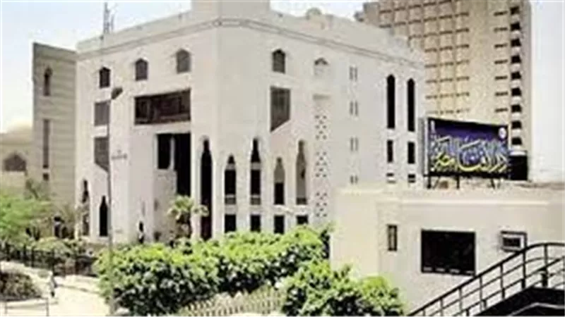 الإفتاء تحسم الجدل.. ما حكم إخفاء الزوجة أموالها عن زوجها ؟ 