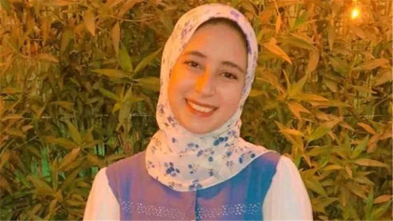  عاوزين حق صفاء..مضايقات شابين تنهي حياة فتاة وتصيب صديقتها بغيبوبة