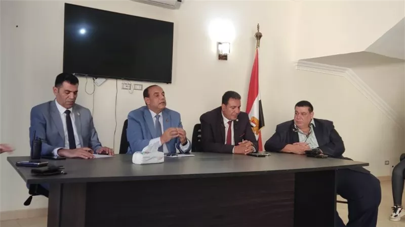 في الاجتماع الأول للجنة الإعلامية بحملة دعم الرئيس..اللواء فوزي والجابري يؤكدان علي أهمية الصحافة والاعلام في نشر الوعي المجتمعي والثقافي للرئيس