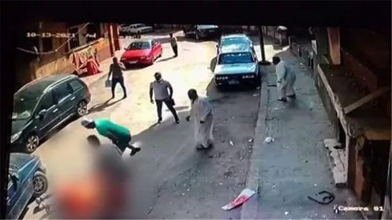 حرقه وسط الشارع..التحقيقات تكشف سببا صادما في مقتل شاب على يد عمه في حدائق القبة
