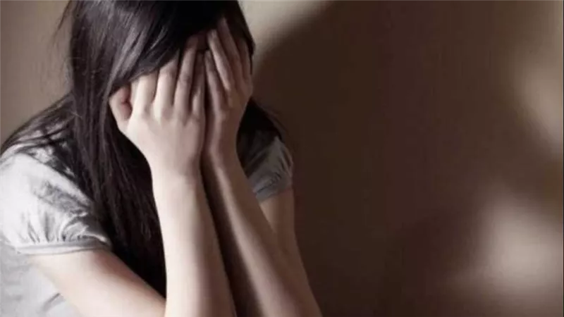 تحرش بزوجة وبنات أخيه.. تجديد حبس عاطل أشعل النيران في شقيقه بالقليوبية