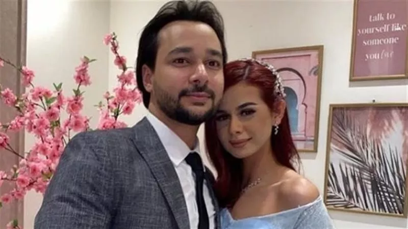 قبل حفل الزفاف..القصة الكاملة لانفصال منة عرفة ومحمود المهدي