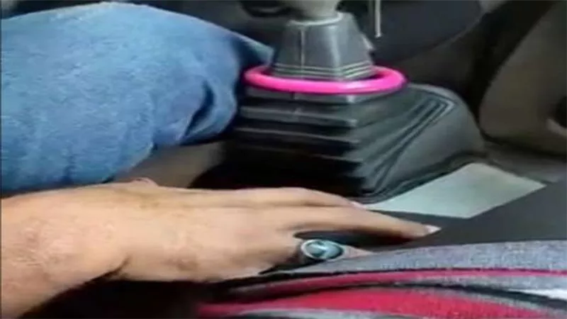 نطيت من العربية.. التفاصيل الكاملة لواقعة تحرش سائق ميكروباص بفتاة