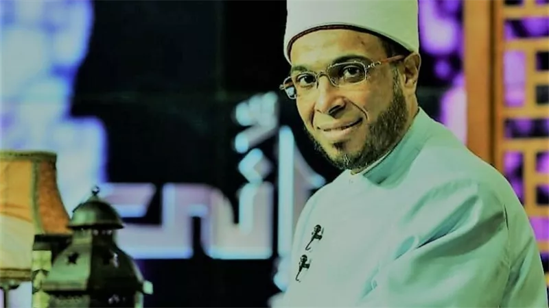 شيخ أزهري يثير الجدل: منزلي تعرض للسرقة من الجن وهذا ما يحدث داخل بيوت كثيرة | فيديو
