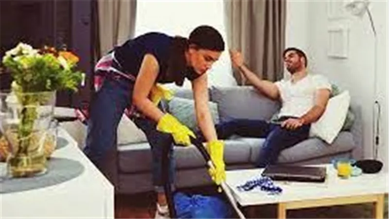 الإفتاء تجيب..هل يجب على الرجل توفير خادمة لزوجته؟