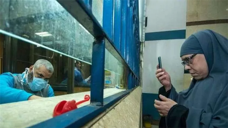الجمع بين اثنين.. شروط حصول الأرملة على معاش زوجها المتوفي بالقانون الجديد