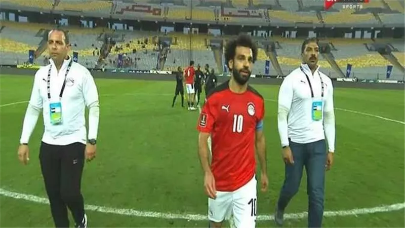 هل طلبها «مو»؟.. اتحاد الكرة يكشف كواليس الحراسة الخاصة لمحمد صلاح