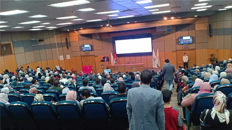 بالتعاون مع 