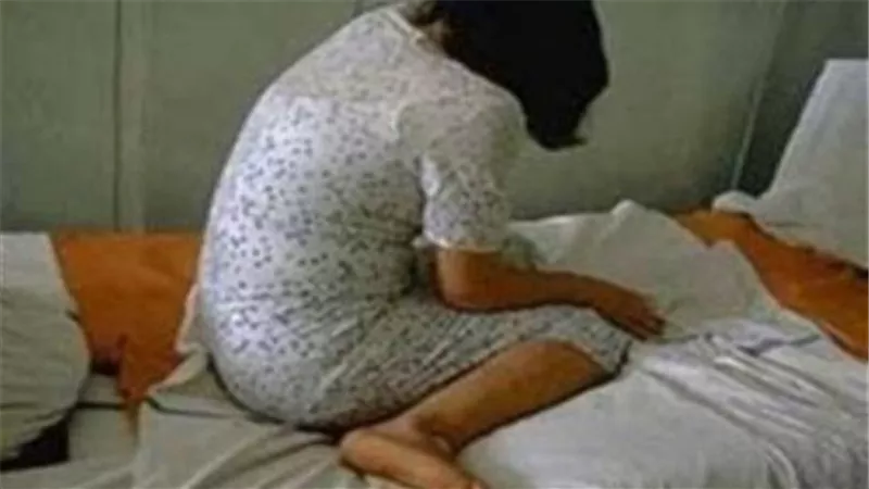 استغل غياب والدتها..الإعدام شنقا لأب اغتصب ابنته مرتين بالمنصورة