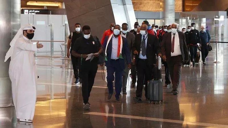 تعاطي أم تجارة.. لغز تهريب منتخب السودان 50 كيلو تمباك إلى قطر 
