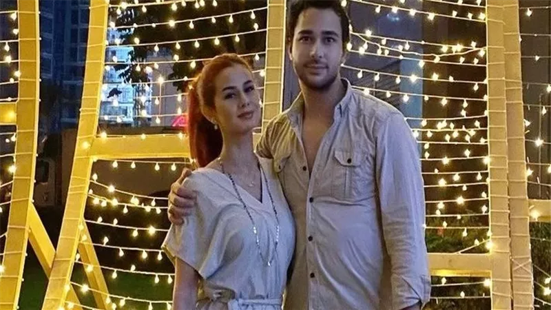 من «هدومنا في غسالة واحدة» لـ «حضنك دفاية الشتا».. زوج منة عرفة يثير السخرية برسالة رومانسية | شاهد