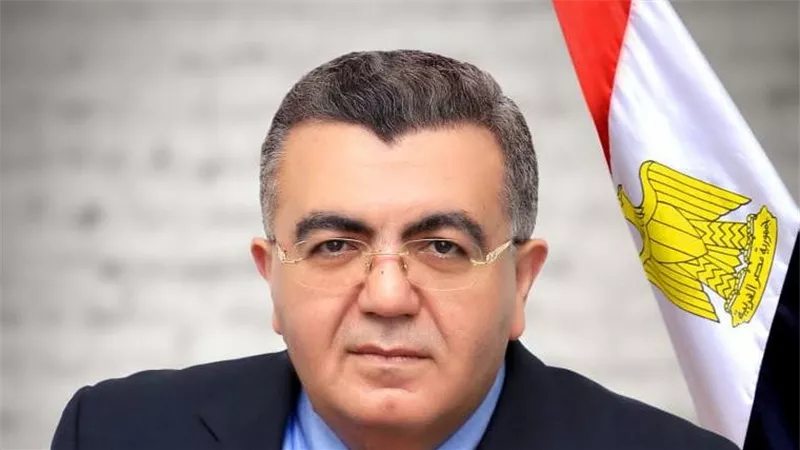 حاتم صادق: 