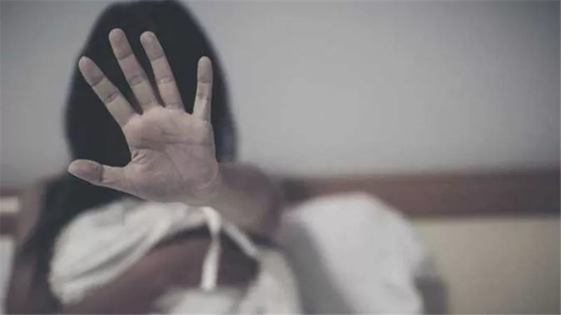 وثقها بالحبال وضربها حتي الموت.. قاتل زوجته بالمنيرة يكشف اللحظات الأخيرة في حياتها