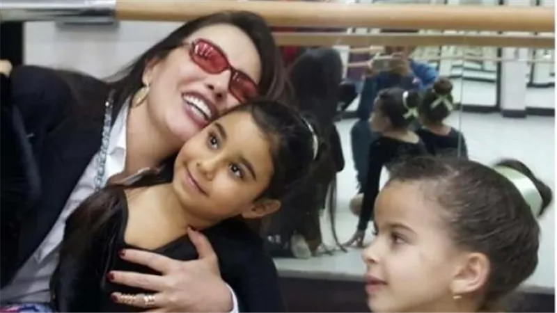 قالولي مستحيل..حكاية المعجزة التي تحققت للفنانة شريهان بولادة ابنتها الثانية