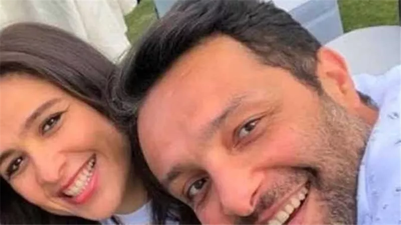 بعد عدم ذكرها اسمه في قائمة من وقفوا بجانبها.. شقيق ياسمين عبدالعزيز يحذف منشورا عنها | شاهد