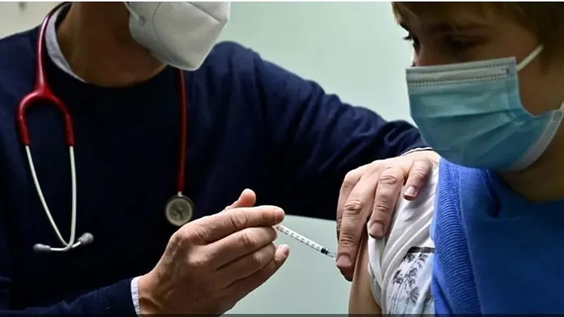 بعد فحوصات دم ملقحين.. هذا ما تفعله الجرعة المعززة من لقاحات كورونا بـ أوميكرون