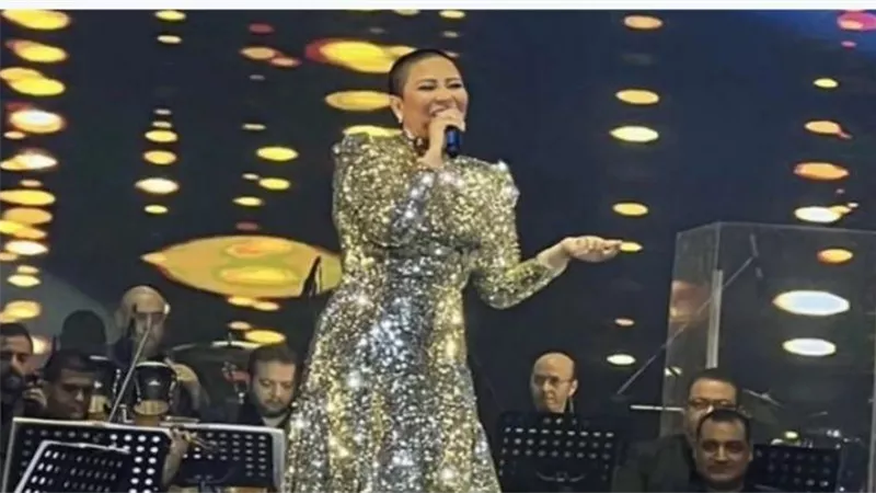 هذا ما قالته له..من هو معجب شيرين عبدالوهاب الذي استقبلته في منزلها؟ | فيديو