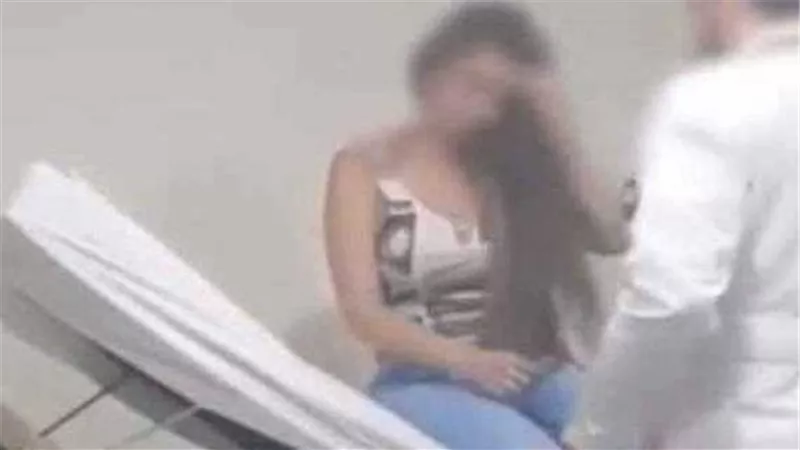 هذا ما فعله بجسدها.. تفاصيل مثيرة في القبض على طبيب بتهمة التحرش بمريضة داخل مستشفى بالقاهرة
