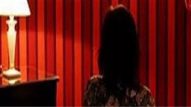 تفاصيل مثيرة..الموظفة فارقت الحياة قبل قضاء سهرة حمراء
