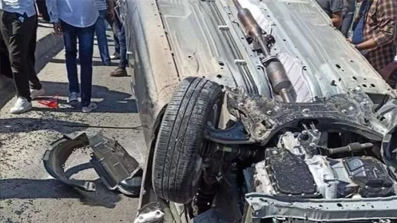 الأهالي: «قولنا الستات لأ».. سيدة تصعد بسيارتها فوق أخرى مركونة بشبرا | فيديو