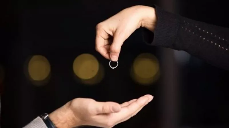 الإفتاء تجيب..رجل طلق زوجته على الورق فقط دون التلفظ به ويرغب في ردها فما الحكم؟