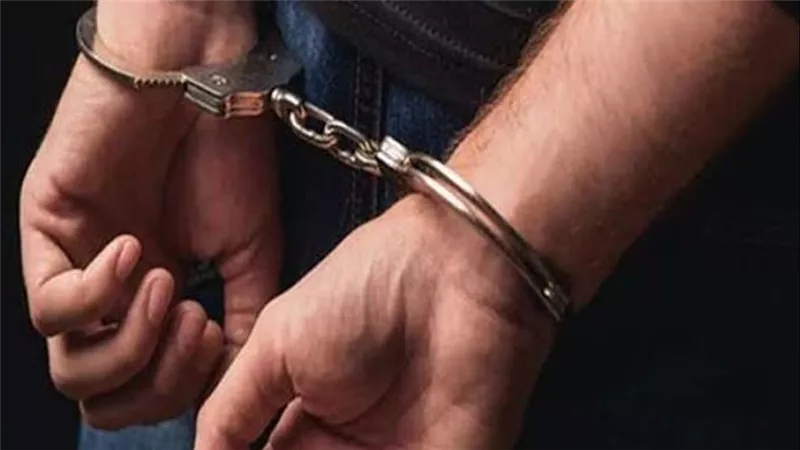 تفاصيل صادمة..أول قرار بشأن طبيب الغربية المتهم بقتل أمه ومحاوله الفتك بوالده