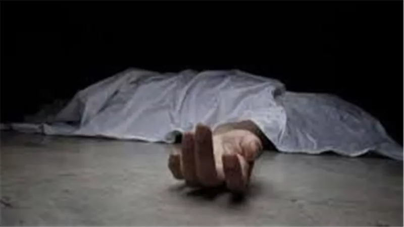 هتكوا عرض بنتي.. طبيب سوهاج تحول إلى جزار قتل ابن طليقته وطعنها في رقبتها