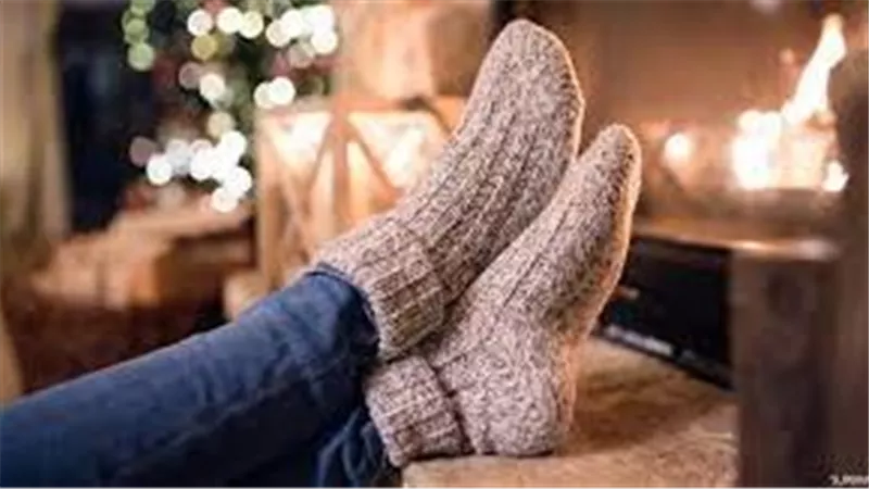 مؤشر على الإصابة بمرض خطير.. أسباب برودة الأطراف في الشتاء