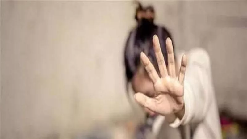 تفاصيل مثيرة..براءة محافظ سابق من تهمة هتك عرض فتاة