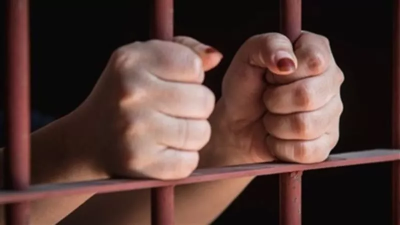 تفاصيل مثيرة.. القصة الكاملة للاعتداء على مذيعة شهيرة في عيادة تجميل بالبساتين 