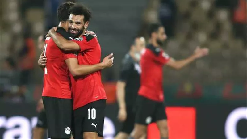 القنوات الناقلة والتشكيل..دليلك لمشاهدة مباراة مصر والكاميرون اليوم
