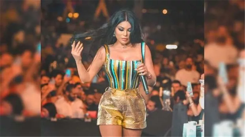 مصرية وشبهها في الملامح..والدة هيفاء وهبي تثير الجدل على «فيس بوك» | فيديو