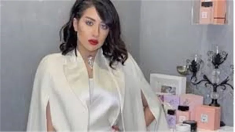 بعد إصابتها بمرض خطير.. كل ما تريد معرفته عن الفنانة فرح الهادي ومرضها
