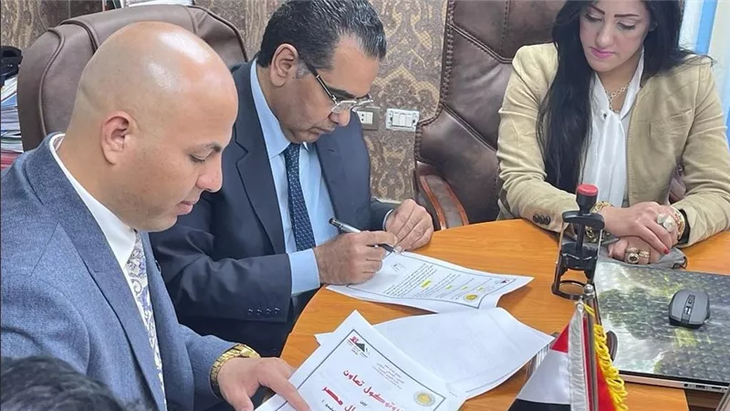 أمين الشعب الجمهوري بالجيزة يوقع بروتوكول تعاون مع مجمع خدمات عمال مصر لفتح أسواق عمل جديدة للشباب