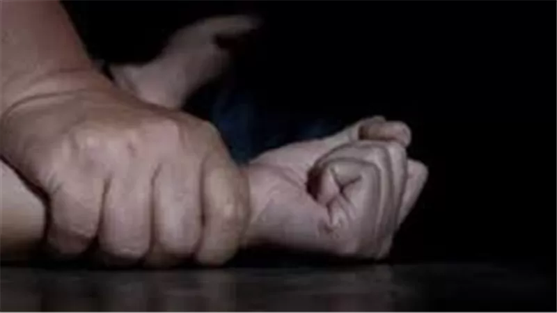 تسلل لغرفتها وما فعله كان صادما.. تفاصيل مثيرة في اغتصاب مسن لابنته بالقليوبية 