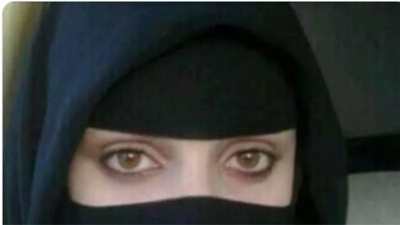 مش عايز يرجع لي حقوقي..تغريد تخطف طليقها وتضربه في وضح النهار