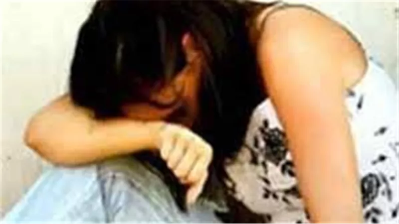 ضبطها في وضع مخل.. تفاصيل مثيرة في مقتل قاصر على يد والدها بالجيزة