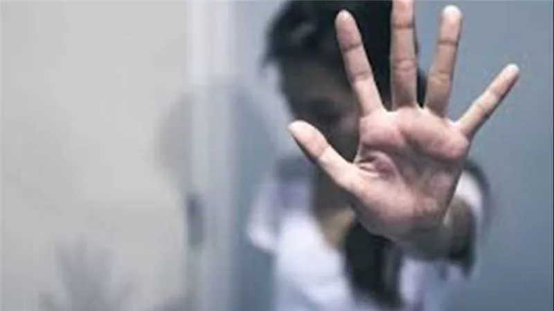 استدرجها وعاشرها معاشرة الأزواج.. السجن ٧ سنوات لسائق هتك عرض فتاة قاصر بالإسكندرية